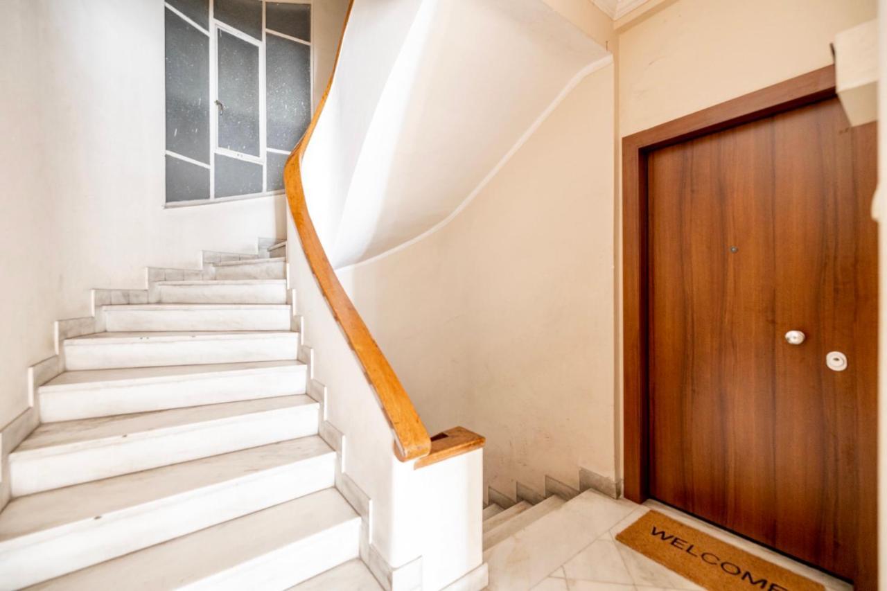 Cozy Apartment In Kolonaki Athens - Sleeps 5 Exteriör bild